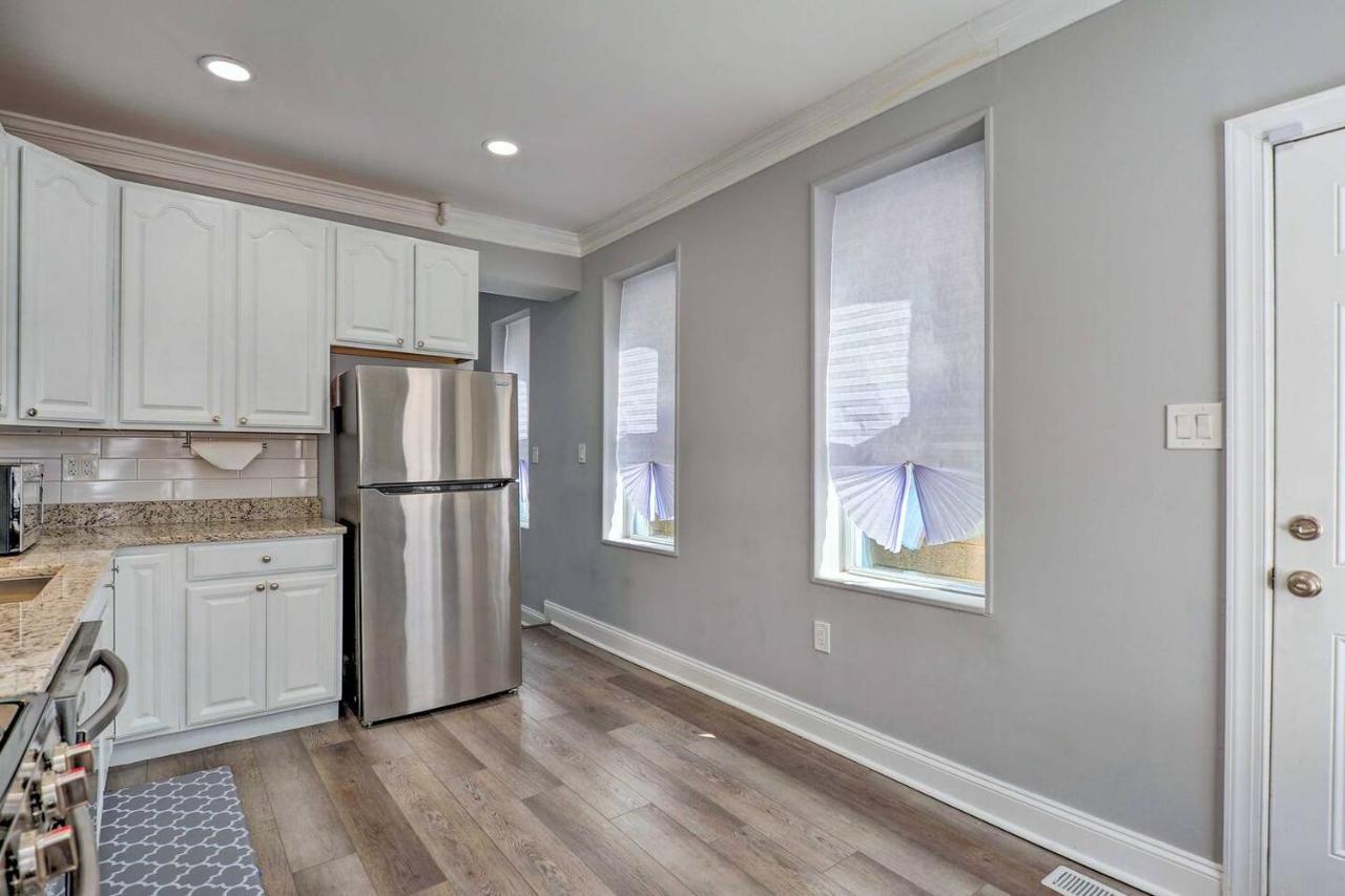 Baltimore Abode, Walk To Cross Street Market! المظهر الخارجي الصورة