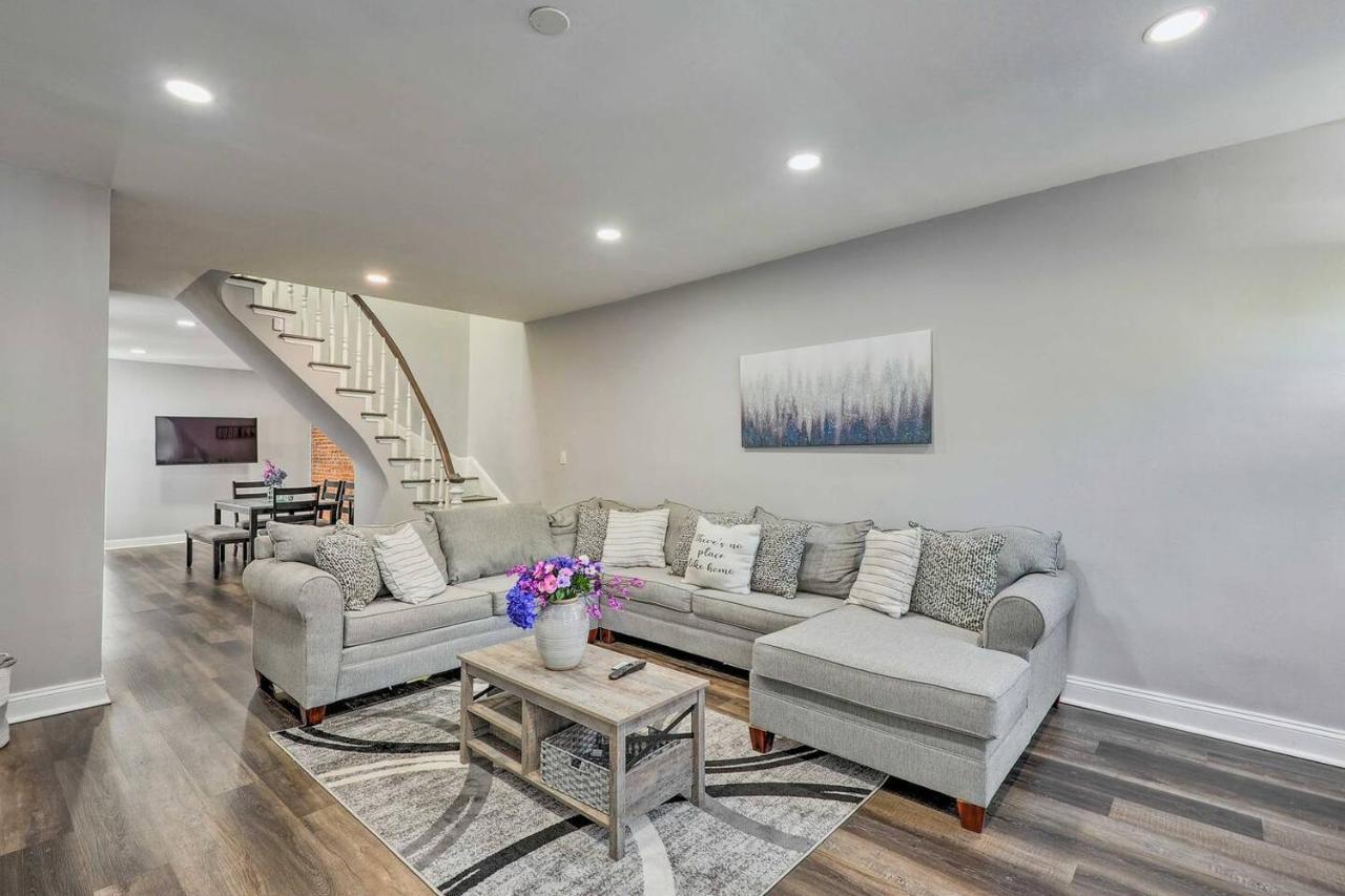 Baltimore Abode, Walk To Cross Street Market! المظهر الخارجي الصورة