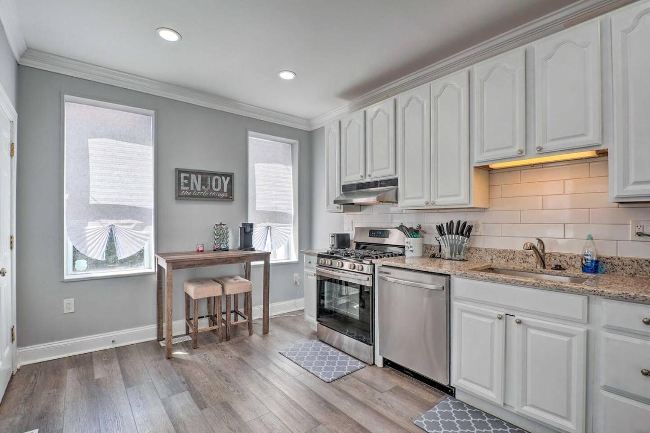 Baltimore Abode, Walk To Cross Street Market! المظهر الخارجي الصورة